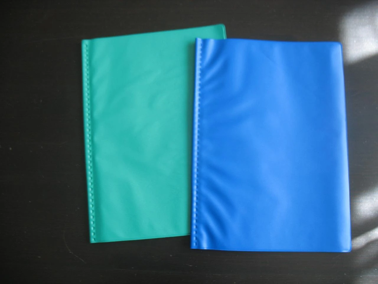 SET OF 2 CARD HOLDERS "AVERY & GUILBERT" - NEW - size 45
